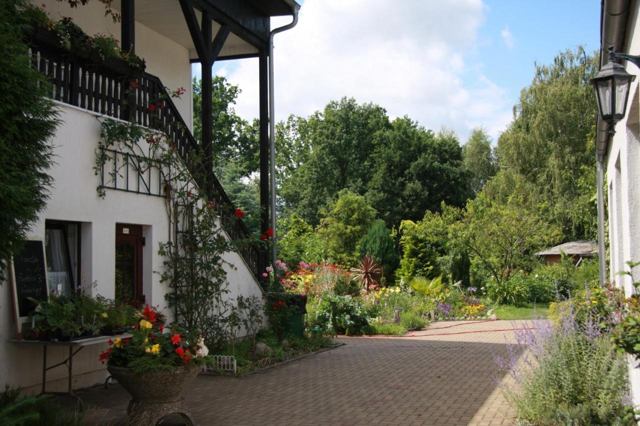Gasthof & Pension Palmenhof Leegebruch エクステリア 写真